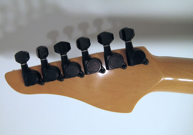 CASIO MG-510 6-string Electric MIDI SYNTH Guitar [GUITARSUSHI.COM - Bring your Rock'N ROAR!!]